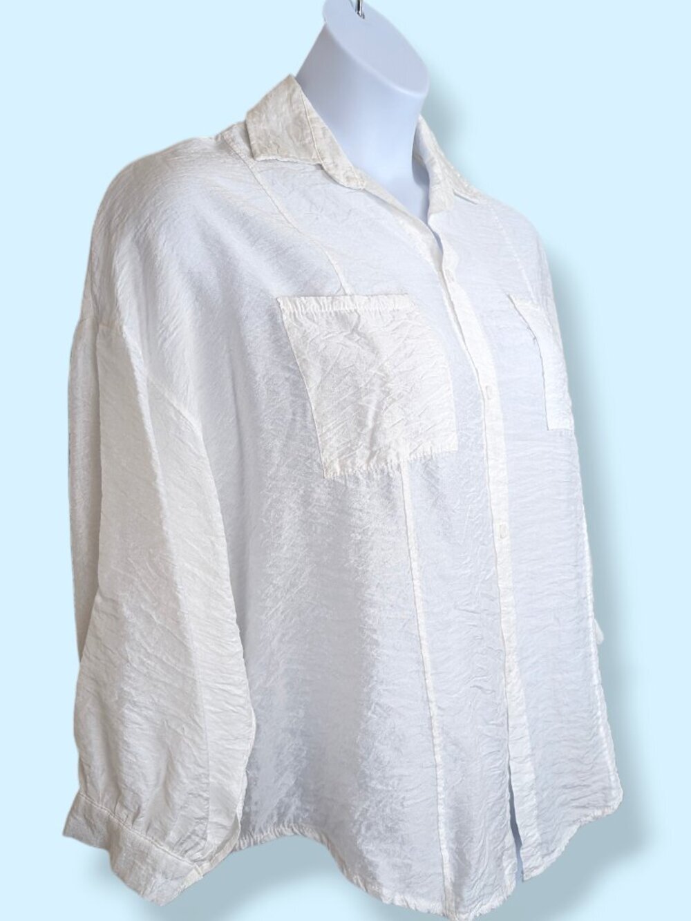 White Textured Buttoned Blouse - Picture 4 of 8